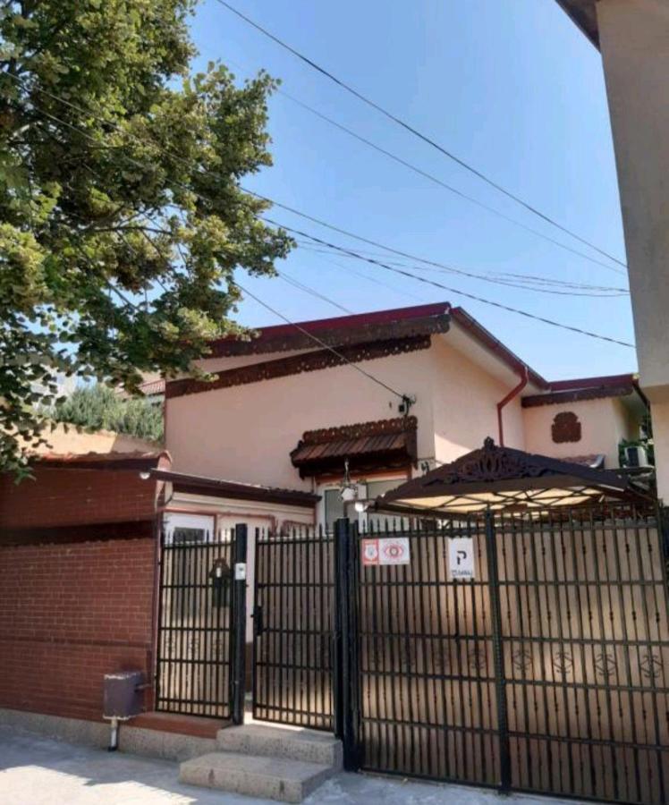 Casa Silvia Apartment Constanta Exterior photo